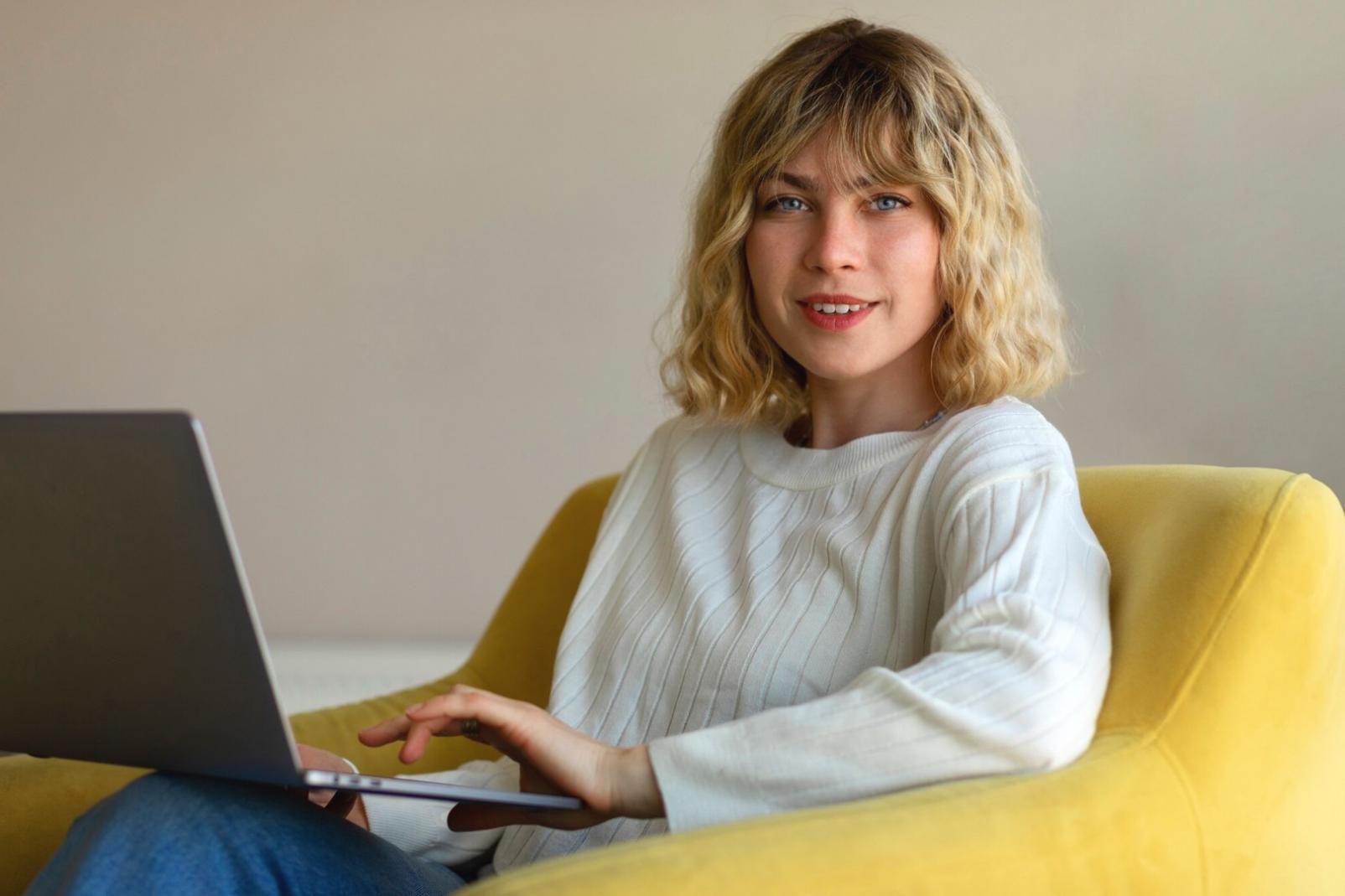 Professional business consultation demonstrating personalized financial guidance